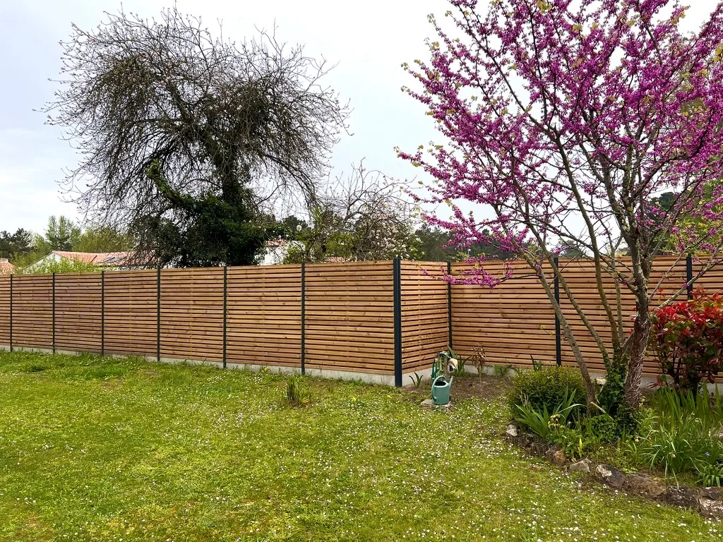 Clôture bois sur-mesure sur-mesure — Océanic Systems