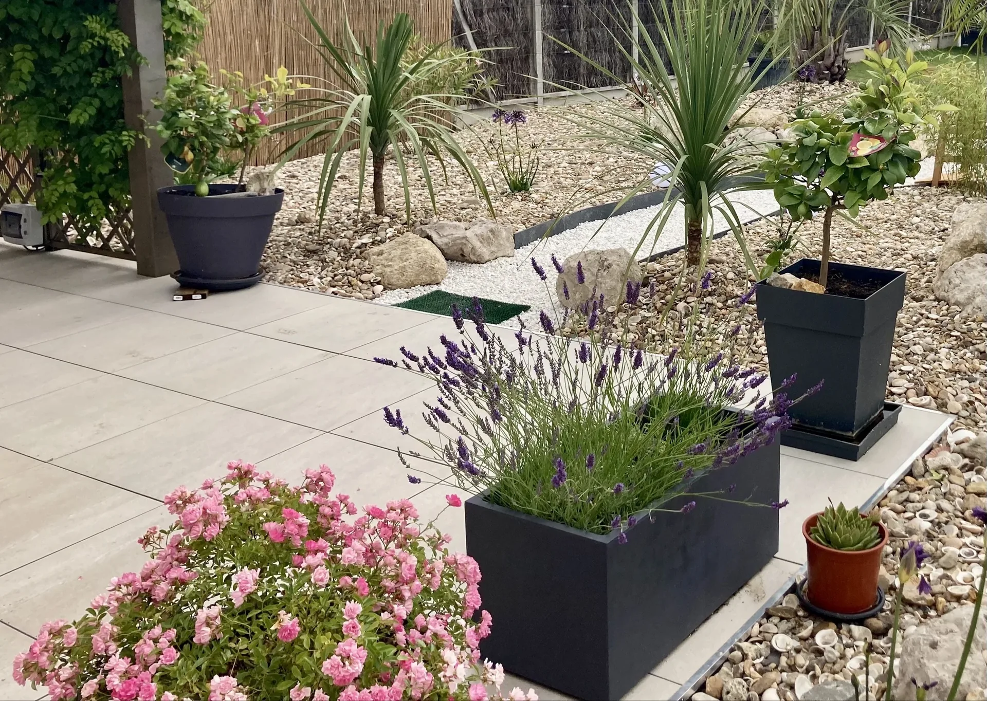 Terrasse dalle sur plots à Noirmoutier (85) — Océanic Systems Vendée