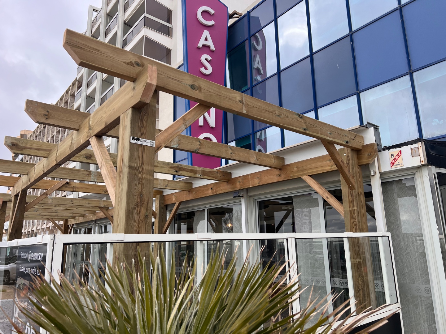 Pergola bois massif sur-mesure