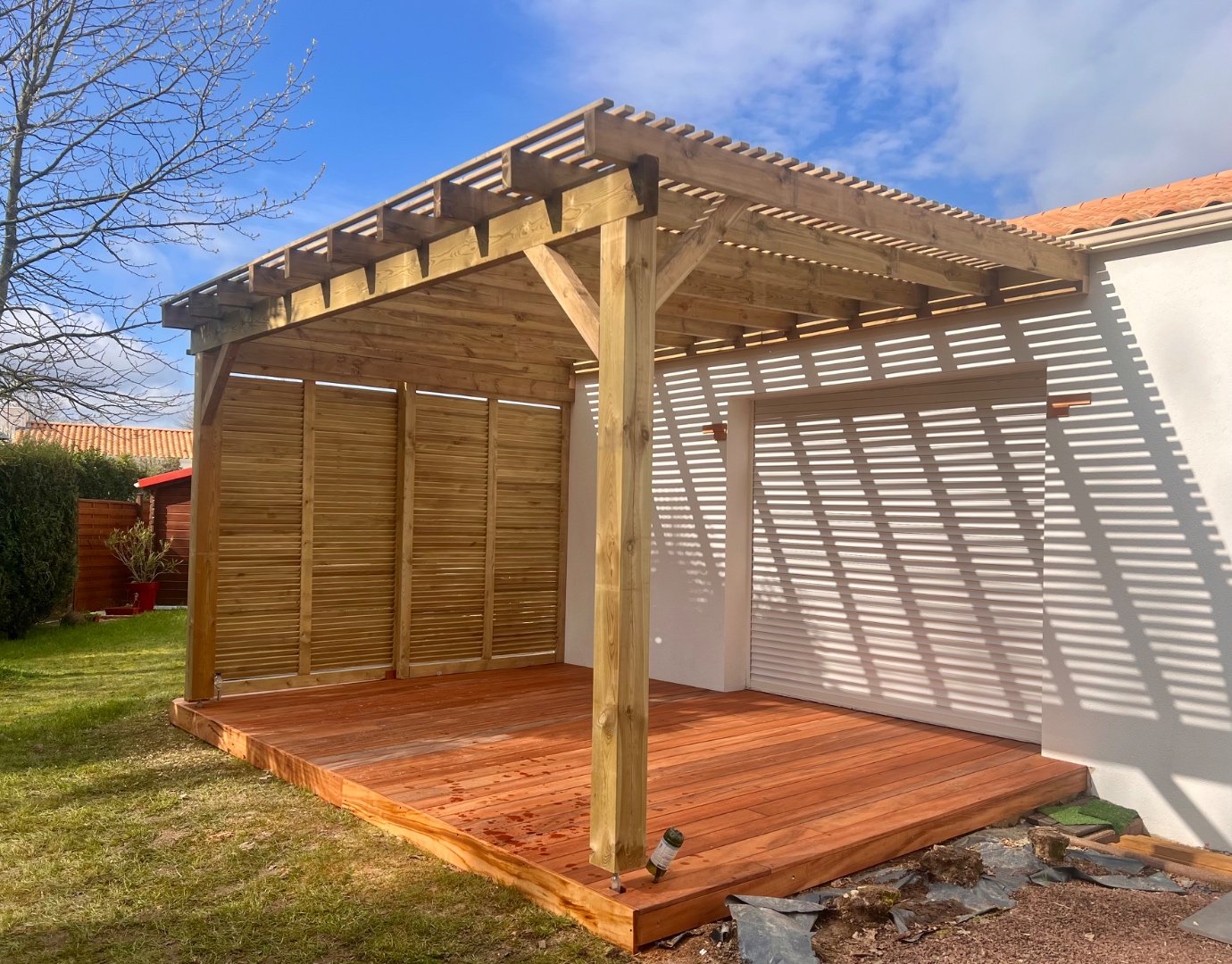 Pergola bois avec terrasse bois sur-mesure
