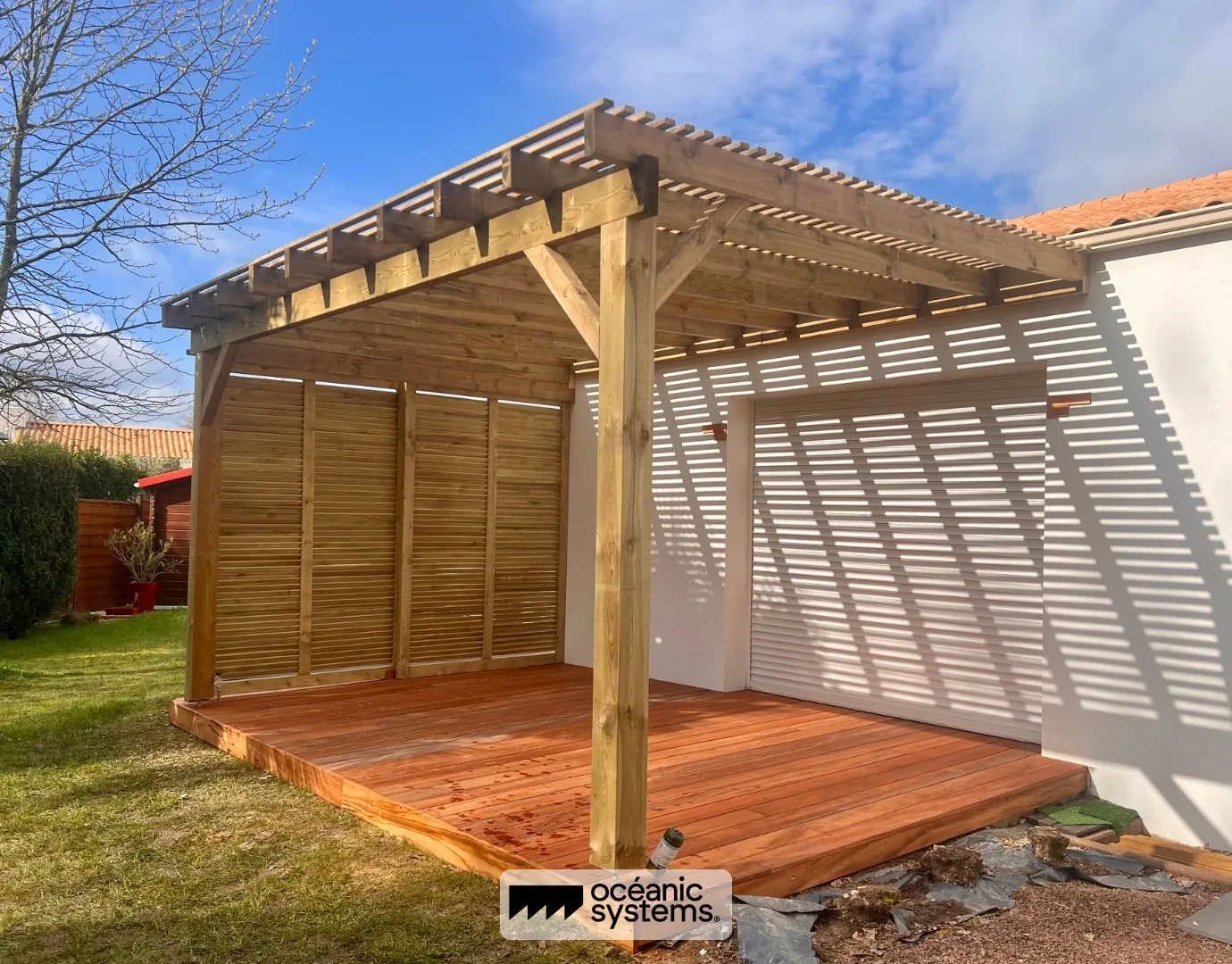 Pergola bois avec terrasse bois sur-mesure