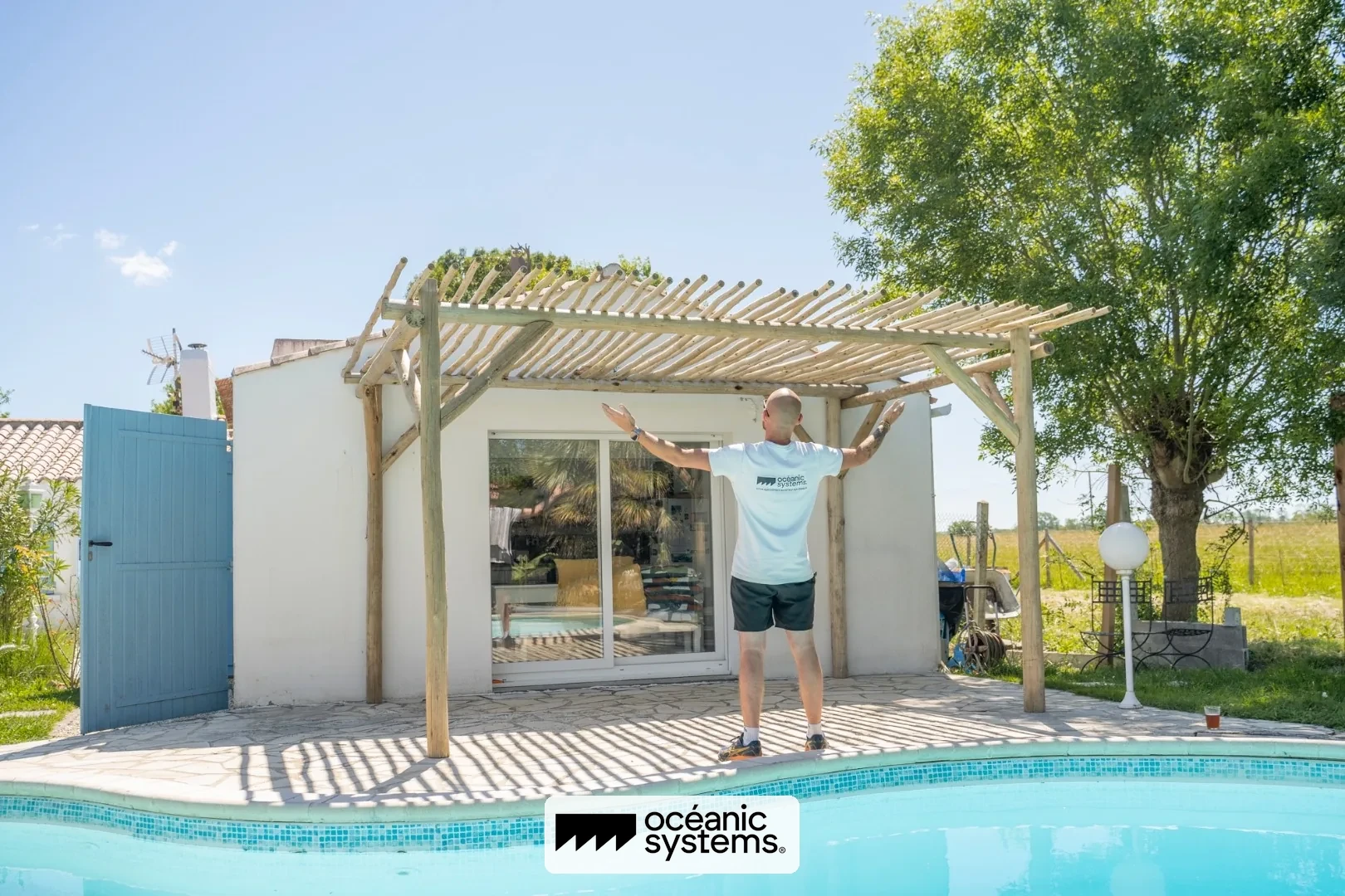 Pergola bois sur-mesure adossée, réalisation Océanic Systems