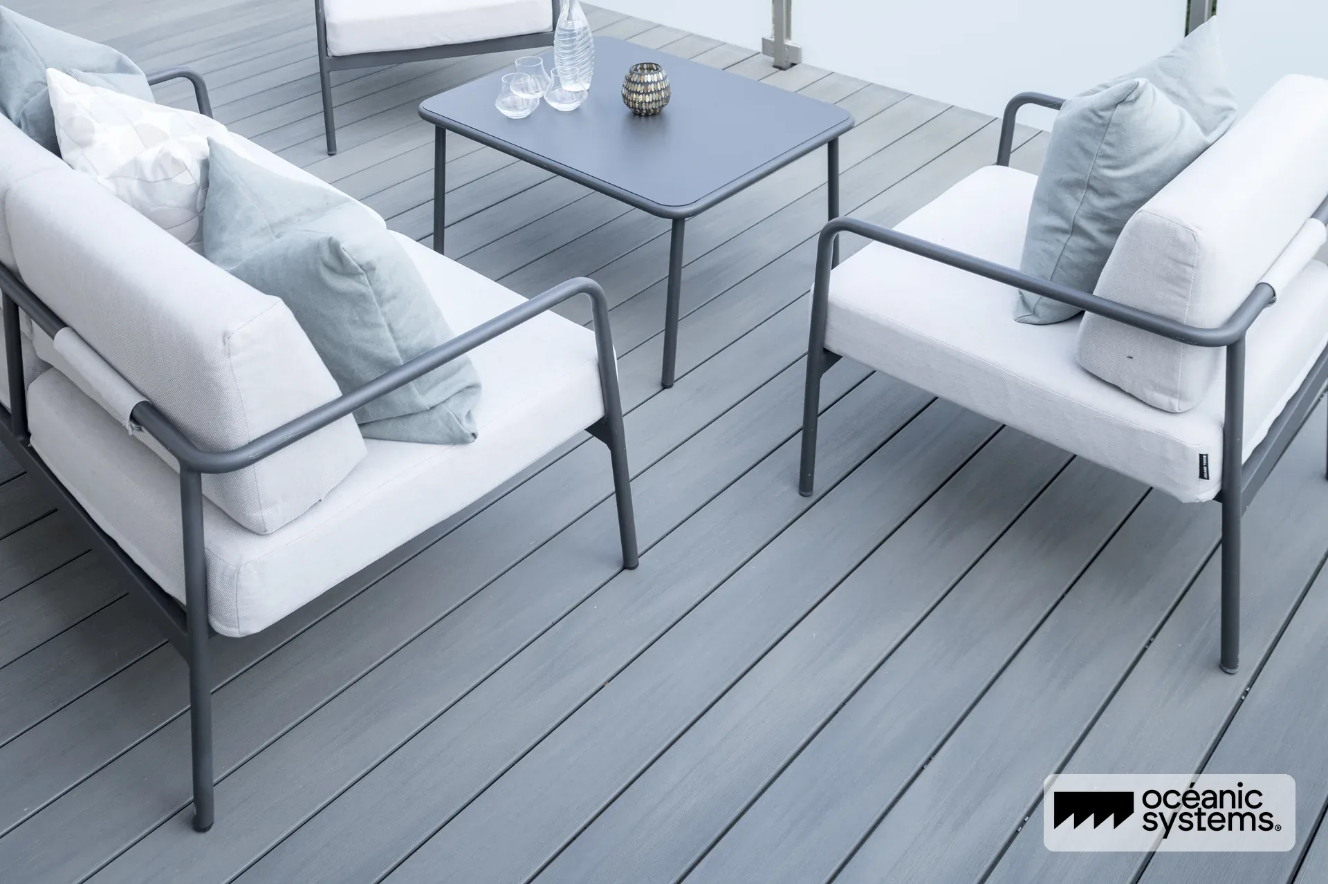 Salon lounge sur terrasse composite Silvadec Atmosphère — Océanic Systems